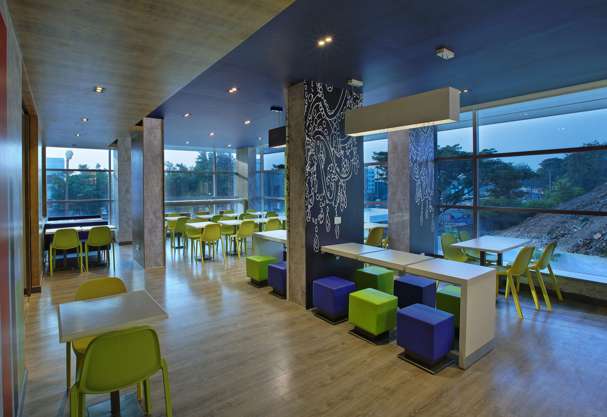 Holiday Inn Express Pune Pimpri By Ihg Exterior foto